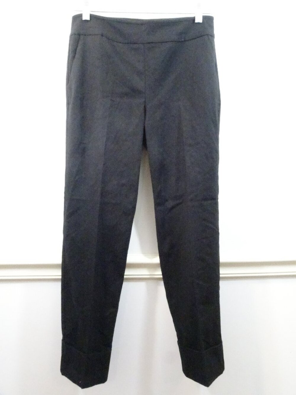 Avenue Montaigne Black Cuffed Cropped Pants Size 6 Pull On Elastic Waist